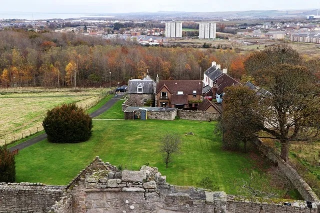 edinburgh, craigmillar castle, historical, geschichte, medieval, edinburgh view, ansicht, stadt, dorf, schloss, view from the castle