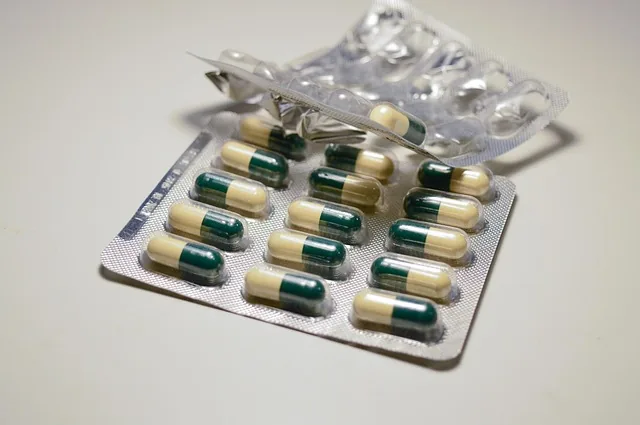 tabletten, vitamine, antibiotikum, medizin, behandlung, blase, vereiteln, paket, unversiegelt, ärztliches rezept, schmerzmittel, sucht, symptome, krankheit, unwohlsein, antibiotikum, antibiotikum, antibiotikum, antibiotikum, antibiotikum, schmerzmittel, schmerzmittel, symptome, symptome