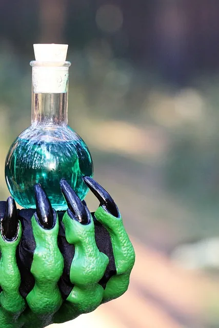 potion, unheimlich, hexerei, magie, ведьмино potion, bestandteil, halloween, pflanze, die natur, flasche, krallen, grüne hand, wald