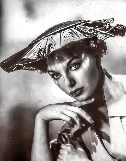 joan collins-hollywood, film, actress, author, gray film