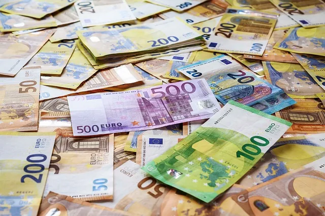 banknoten, währung, finanzen, euro, anlage, inflation, darlehen, korruption, bestechungsgelder, geld, reichtum, kasse, geschäft, ersparnisse, euro, inflation, geld, geld, geld, geld, geld, reichtum